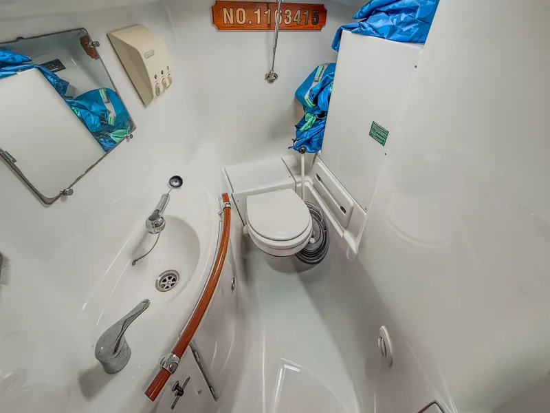 Slide: The Image of 2005 Beneteau Oceanis Clipper 423 - 7839376