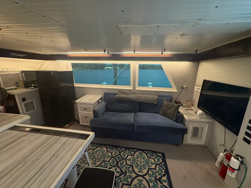 Slide: The Image of 1973 Hatteras 53 Convertable - 7839400