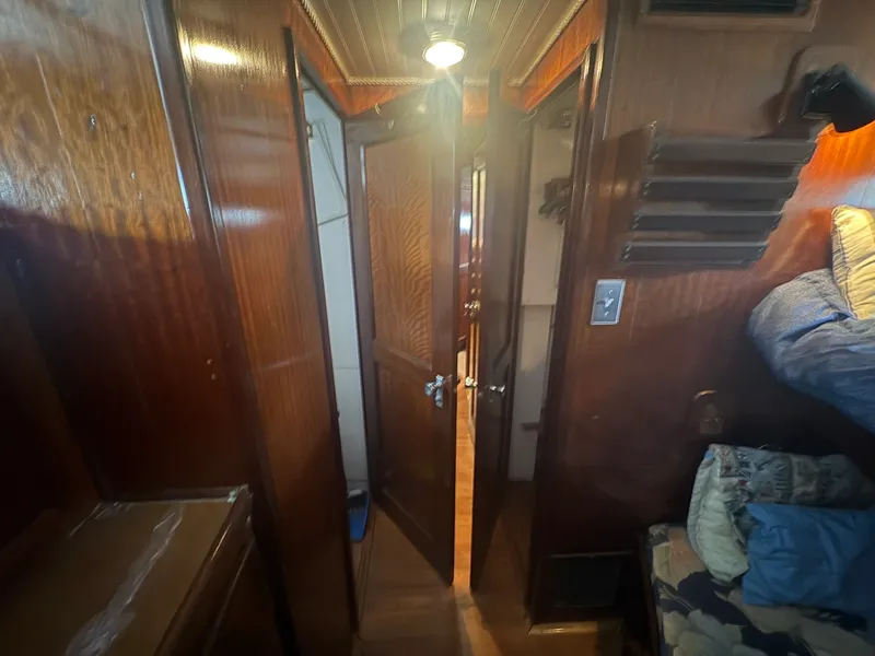 Slide: The Image of 1973 Hatteras 53 Convertable - 7839421