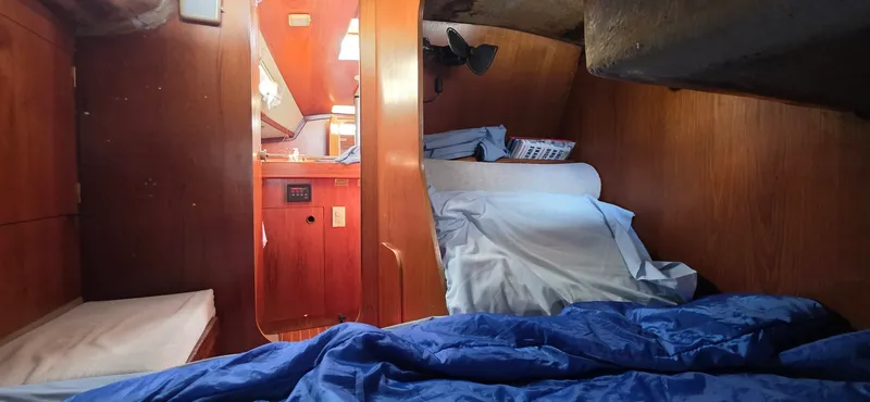 Slide: The Image of 1985 Beneteau First 305 - 7839520