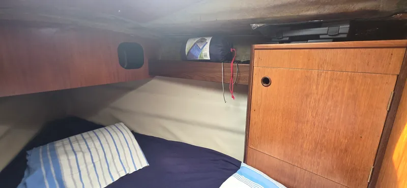 Slide: The Image of 1985 Beneteau First 305 - 7839517