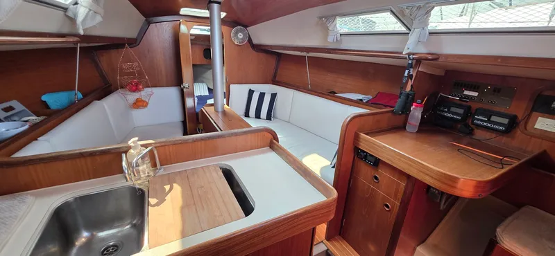 Slide: The Image of 1985 Beneteau First 305 - 7839521