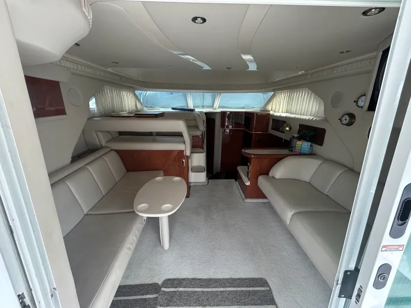 Slide: The Image of 1999 Sea Ray 400 Sedan bridge - 7839537