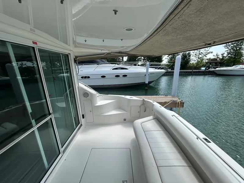 Slide: The Image of 1999 Sea Ray 400 Sedan bridge - 7839529