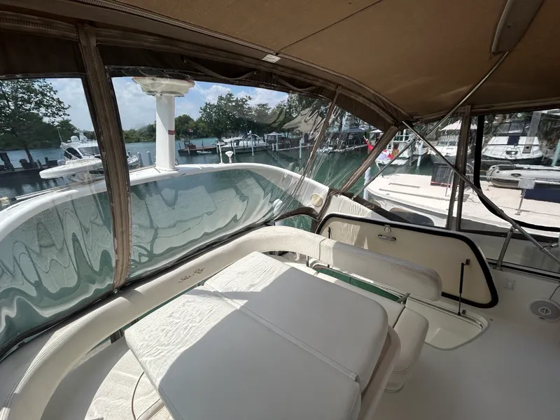 Slide: The Image of 1999 Sea Ray 400 Sedan bridge - 7839533