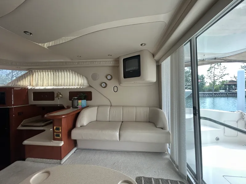Slide: The Image of 1999 Sea Ray 400 Sedan bridge - 7839538