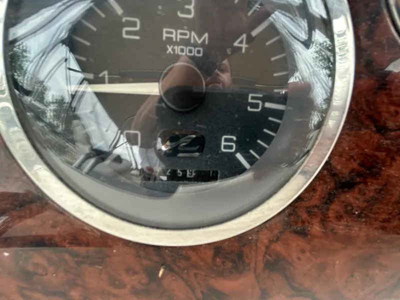 Slide: The Image of 1999 Sea Ray 400 Sedan bridge - 7839561