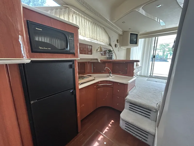 Slide: The Image of 1999 Sea Ray 400 Sedan bridge - 7839546