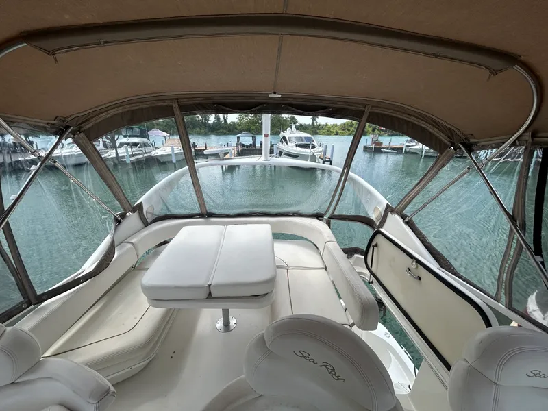 Slide: The Image of 1999 Sea Ray 400 Sedan bridge - 7839536
