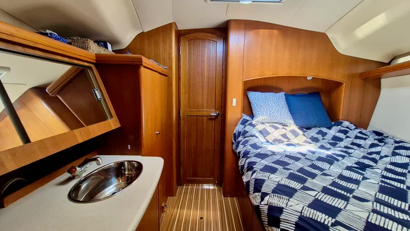 Slide: The Image of 2006 Hunter 410 Deck Salon - 7839625