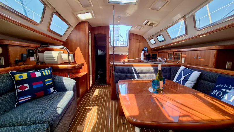 Slide: The Image of 2006 Hunter 410 Deck Salon - 7839627