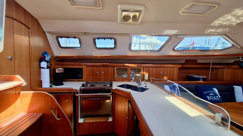 Slide: The Image of 2006 Hunter 410 Deck Salon - 7839602
