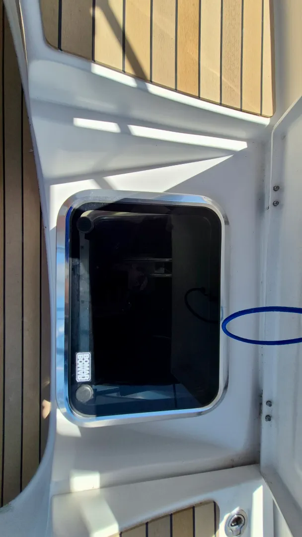 Slide: The Image of 2006 Hunter 410 Deck Salon - 7839593