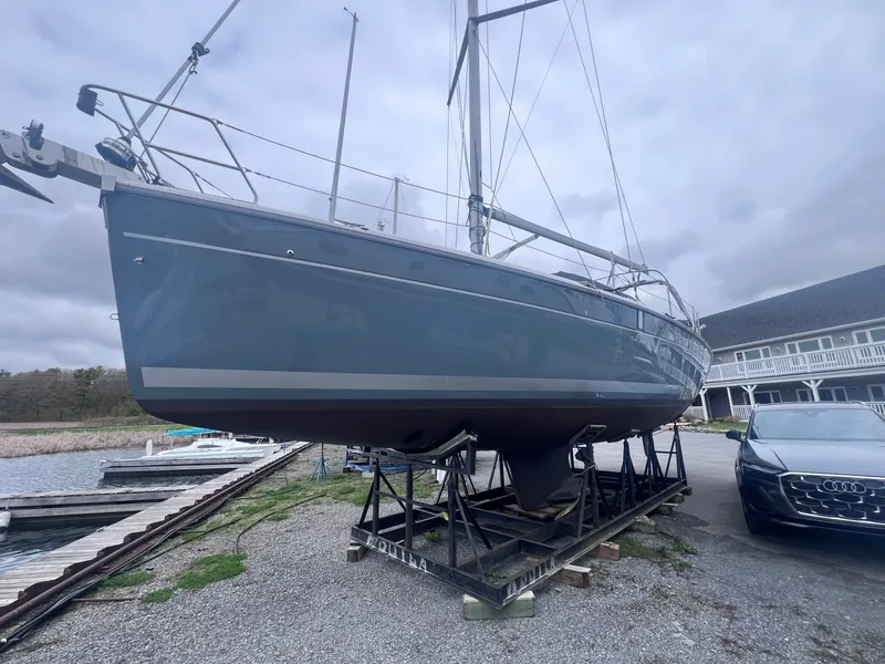 Slide: The Image of 2006 Hunter 410 Deck Salon - 7839640