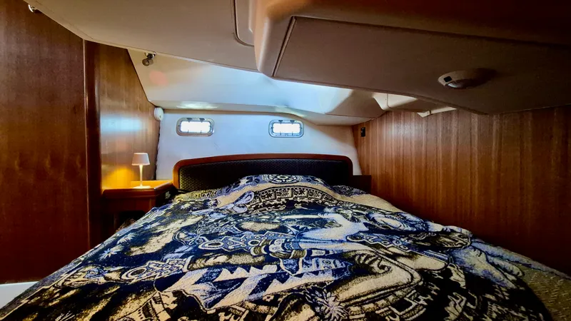 Slide: The Image of 2006 Hunter 410 Deck Salon - 7839631