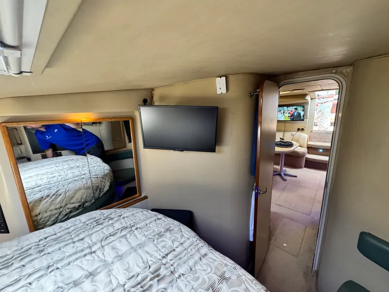 Slide: The Image of 1998 Sea Ray 400 Express - 7839695