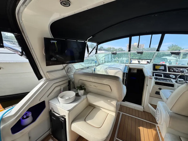 Slide: The Image of 1998 Sea Ray 400 Express - 7839663