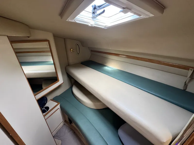 Slide: The Image of 1998 Sea Ray 400 Express - 7839687