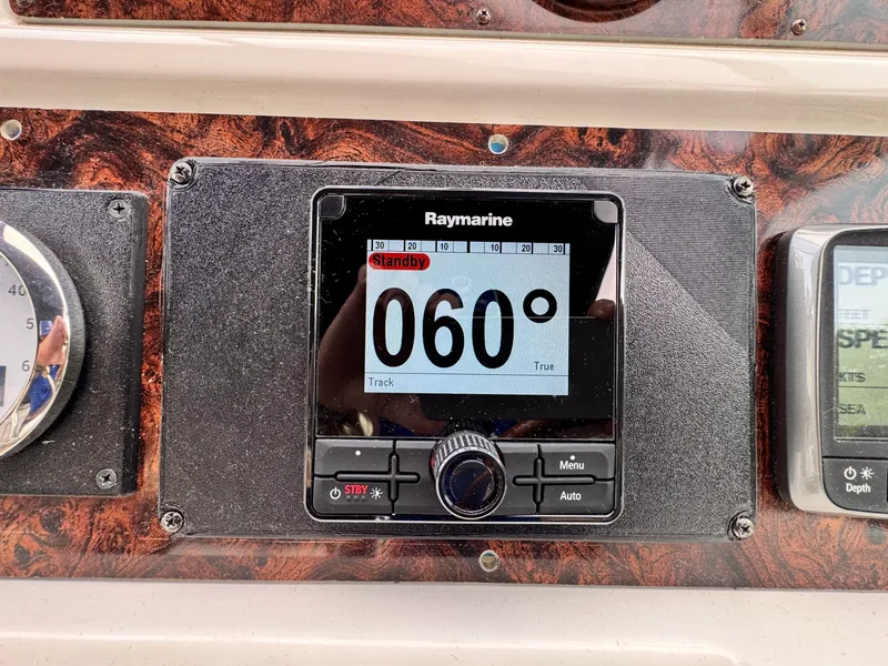 Slide: The Image of 1998 Sea Ray 400 Express - 7839671