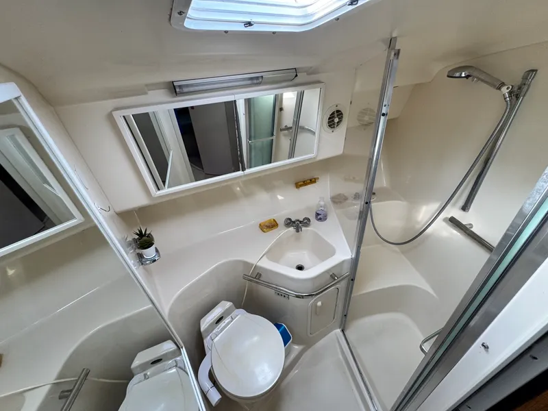 Slide: The Image of 1998 Sea Ray 400 Express - 7839690