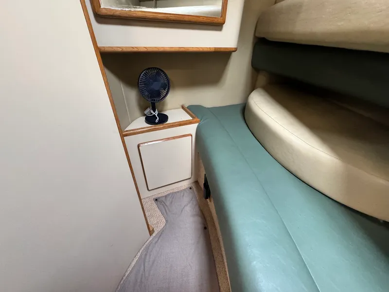 Slide: The Image of 1998 Sea Ray 400 Express - 7839688