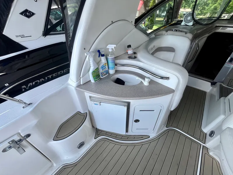 Slide: The Image of 2003 Sea Ray 320 Sundancer - 7839909
