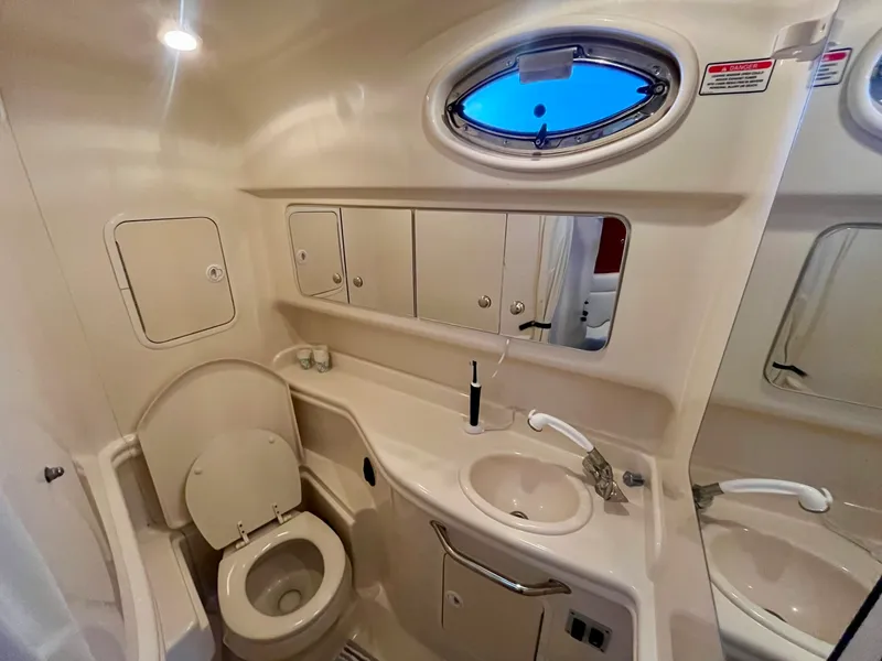 Slide: The Image of 2003 Sea Ray 320 Sundancer - 7839930