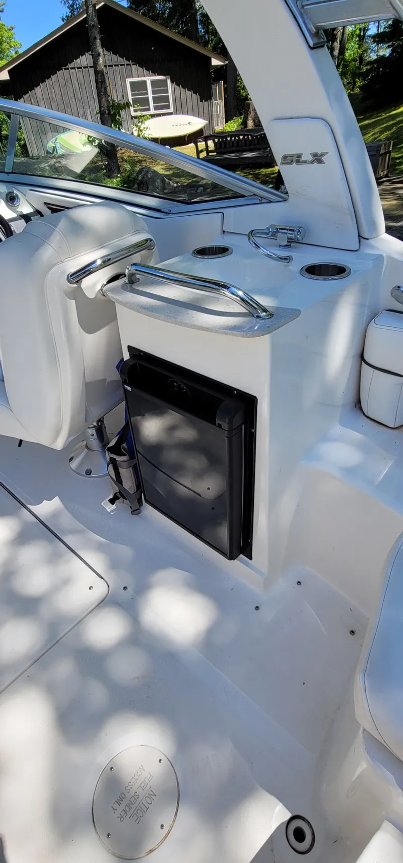 Slide: The Image of 2010 Sea Ray SLX 250 - 7840027