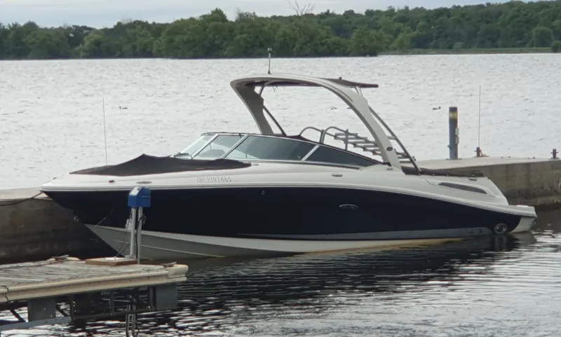 The Image of 2010 Sea Ray SLX 250 - 7840023