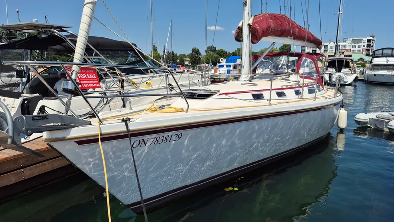 Slide: The Image of 1989 Catalina 42 - 7840033