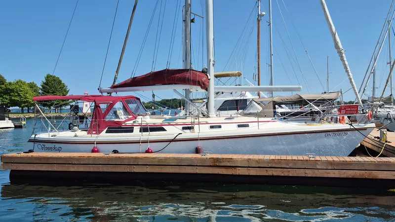 The Image of 1989 Catalina  42 - 7840031