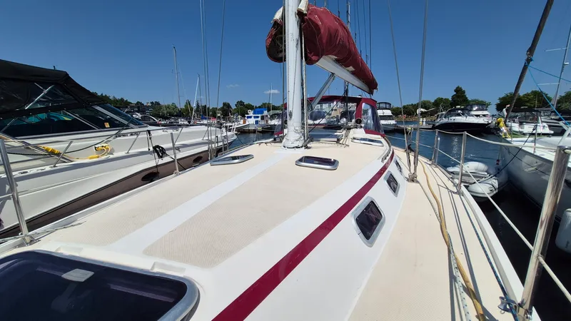 Slide: The Image of 1989 Catalina 42 - 7840038