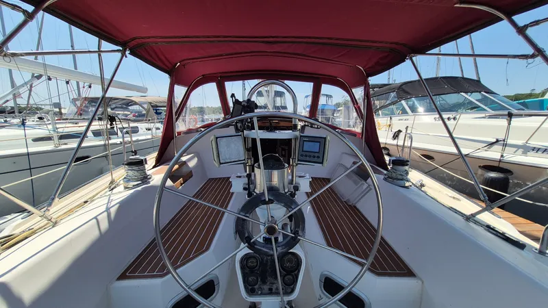 Slide: The Image of 1989 Catalina 42 - 7840046