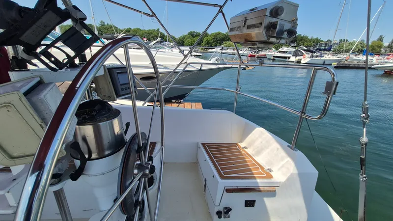 Slide: The Image of 1989 Catalina 42 - 7840045