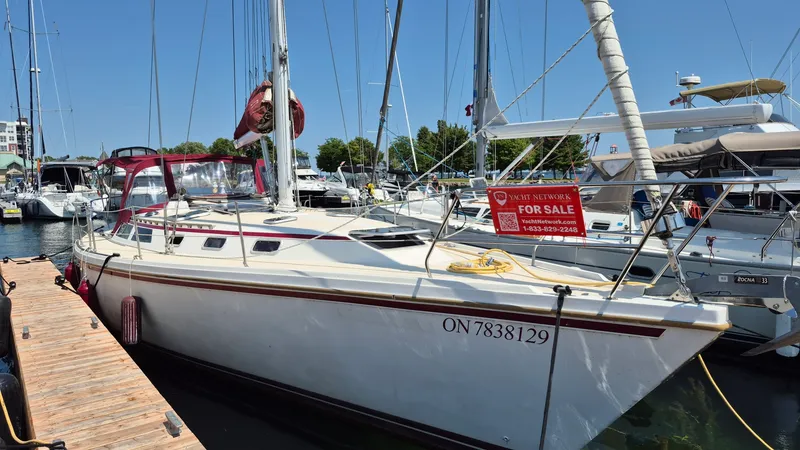 Slide: The Image of 1989 Catalina 42 - 7840032