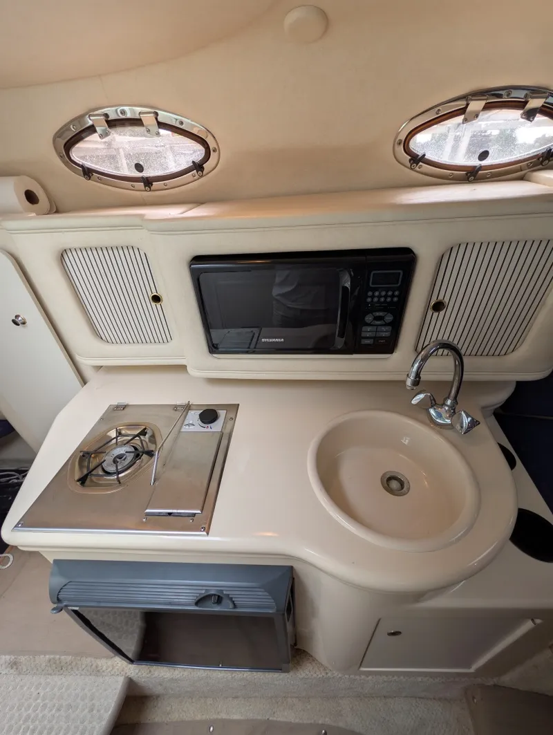 Slide: The Image of 2002 Sea Ray 260 Sundancer - 7840105