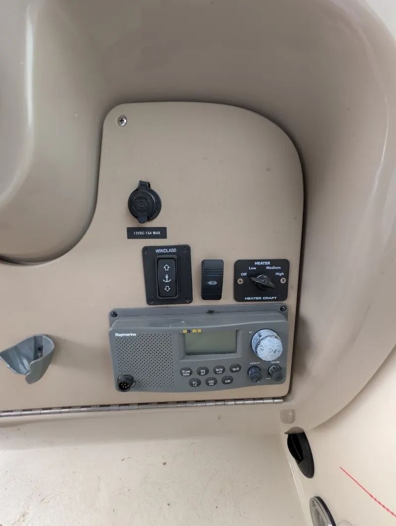 Slide: The Image of 2002 Sea Ray 260 Sundancer - 7840118