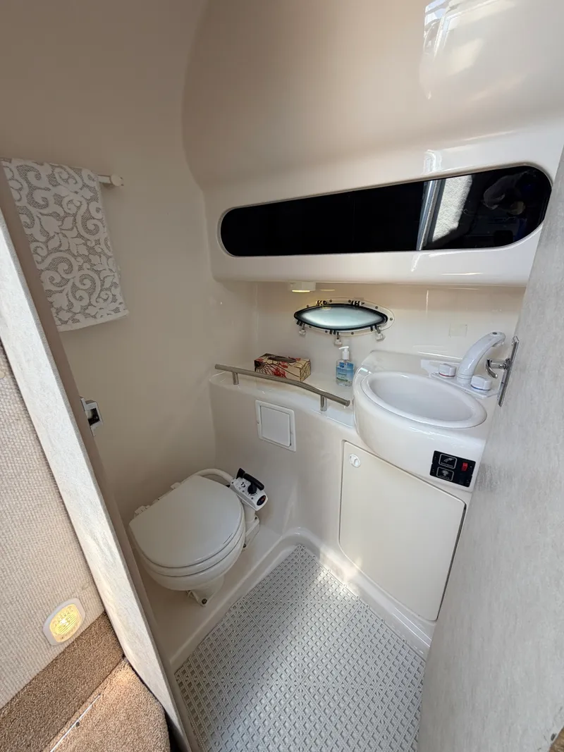 Slide: The Image of 2000 Bayliner 3055 Ciera - 7840179