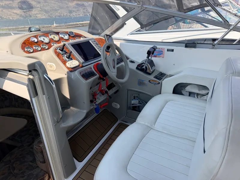 Slide: The Image of 2000 Bayliner 3055 Ciera - 7840145