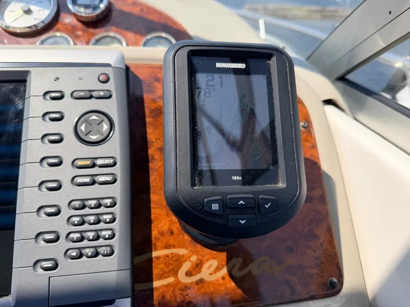 Slide: The Image of 2000 Bayliner 3055 Ciera - 7840147
