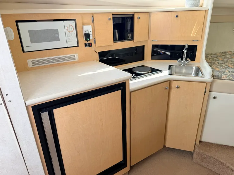 Slide: The Image of 2000 Bayliner 3055 Ciera - 7840161