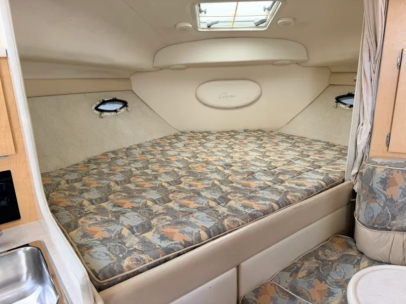 Slide: The Image of 2000 Bayliner 3055 Ciera - 7840170