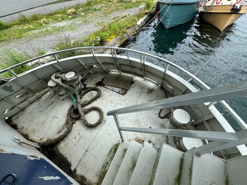 Slide: The Image of 2001 Borealis 84' Custom - 7840271