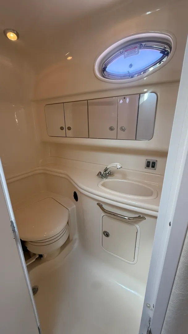 Slide: The Image of 2005 Sea Ray 340 Sundancer - 7840347