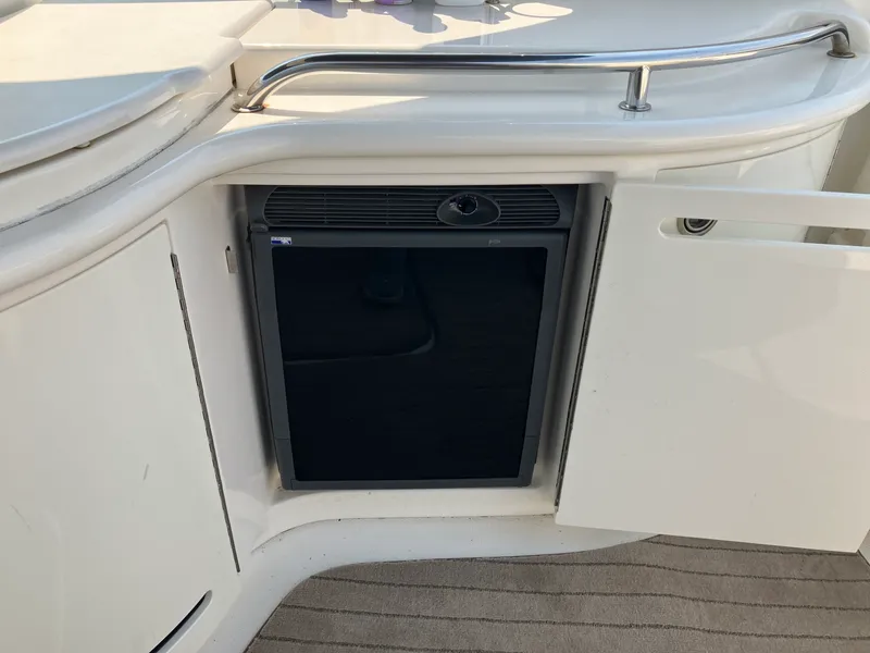 Slide: The Image of 2006 Sea Ray 290 Sun Sport - 7840377