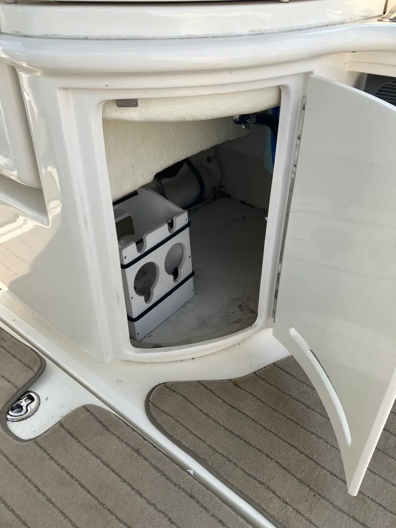 Slide: The Image of 2006 Sea Ray 290 Sun Sport - 7840376