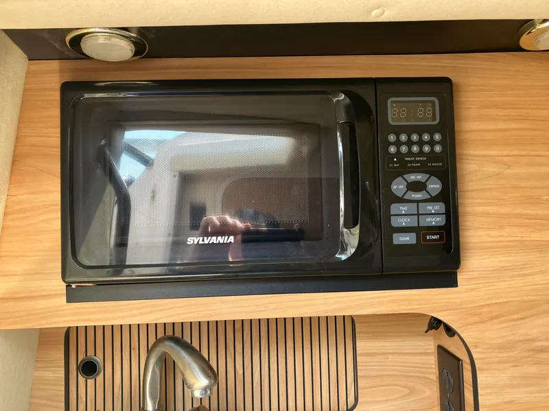 Slide: The Image of 2006 Sea Ray 290 Sun Sport - 7840382