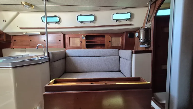 Slide: The Image of 1981 Canadian Sailcraft  CS 36 - 7840419