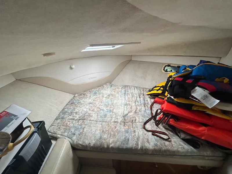 Slide: The Image of 2001 Bayliner  3258 - 7840471