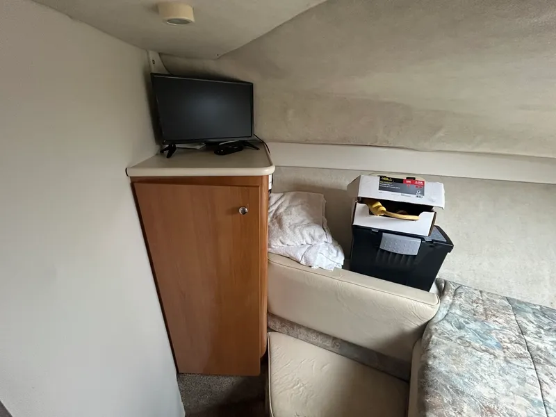 Slide: The Image of 2001 Bayliner  3258 - 7840470